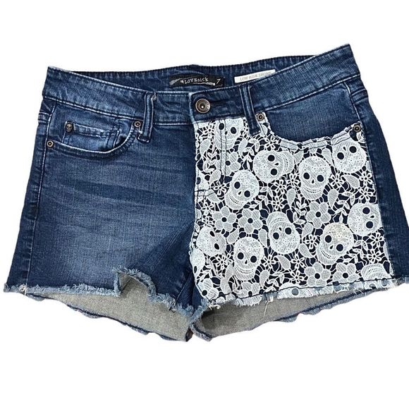 Lovesick Pants - Lovesick Low Rise Skull Lace Overlay Cut Off Shorts Juniors Size 7